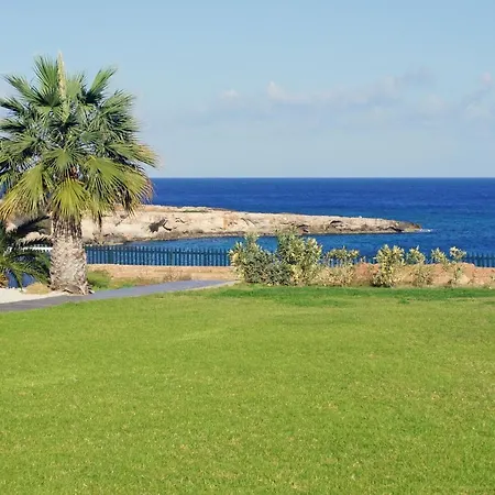 Tatil Evi Coralia - Beachfront Paralimni