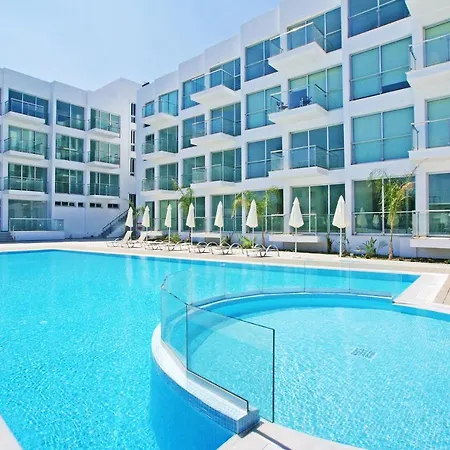 Coralia - Beachfront Holiday home Paralimni