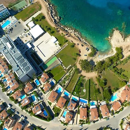 Coralia - Beachfront *