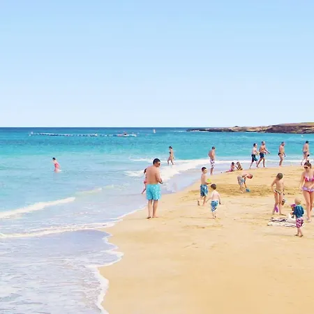 Coralia - Beachfront Holiday home *